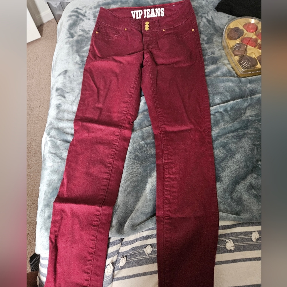 Ladies skinny jeans, full length and ankle cut. Both brand new and gently worn.